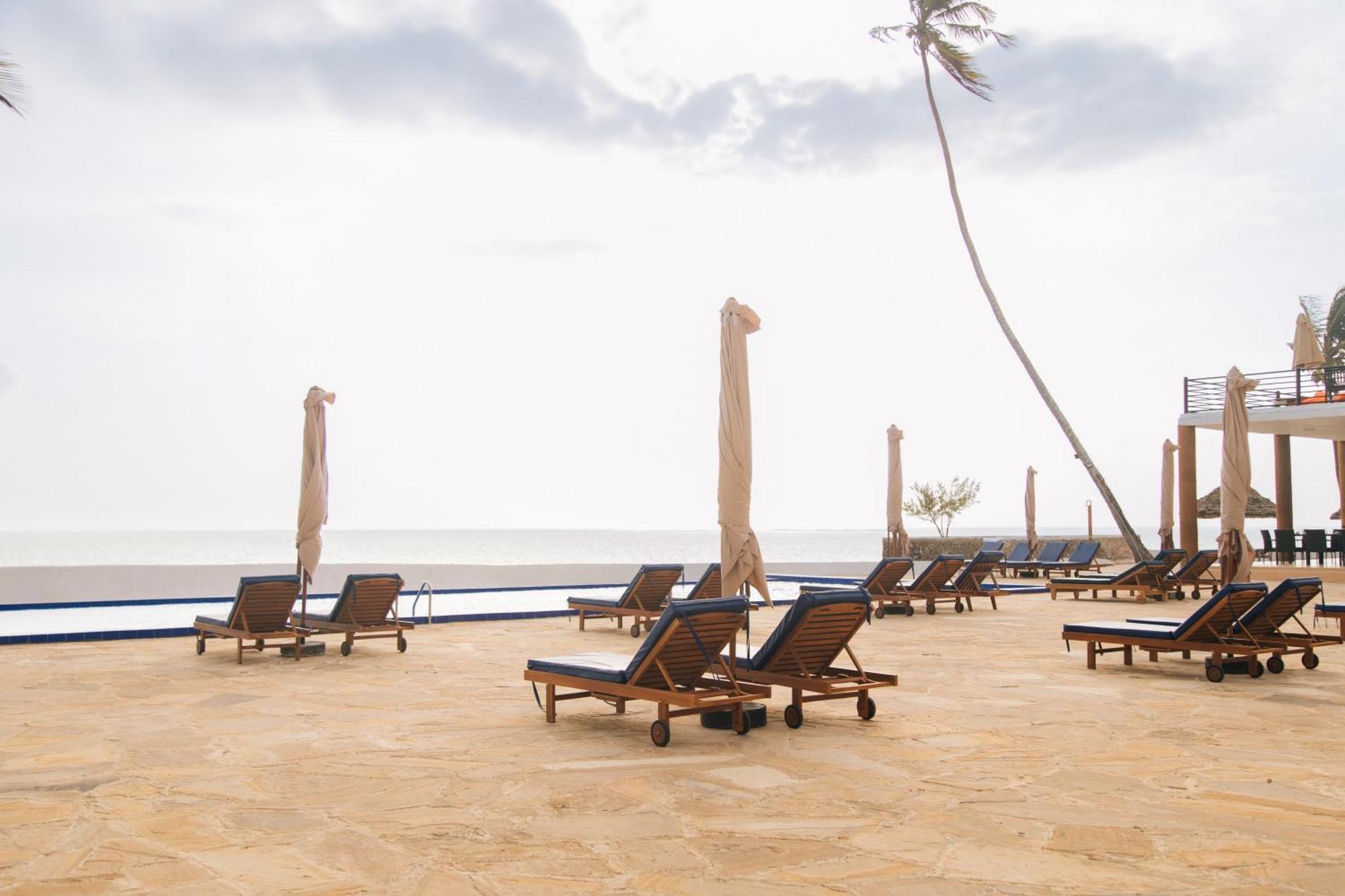 Royal Mandarin Hotel & Resort Pwani Mchangani Exteriör bild