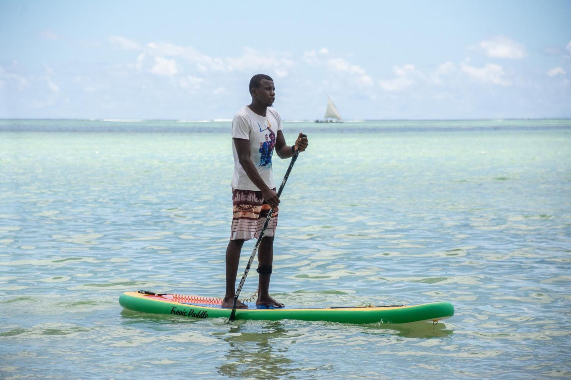 Royal Mandarin Hotel & Resort Pwani Mchangani Exteriör bild
