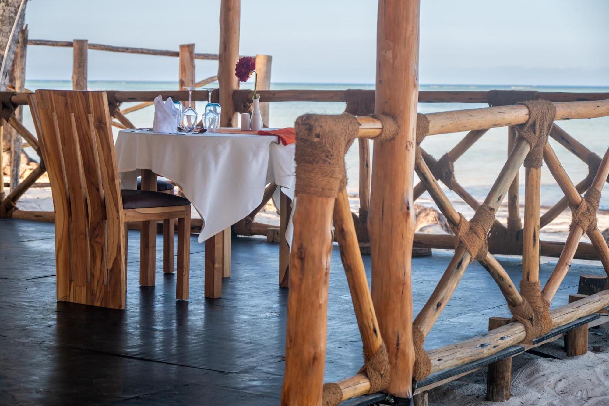 Royal Mandarin Hotel & Resort Pwani Mchangani Exteriör bild