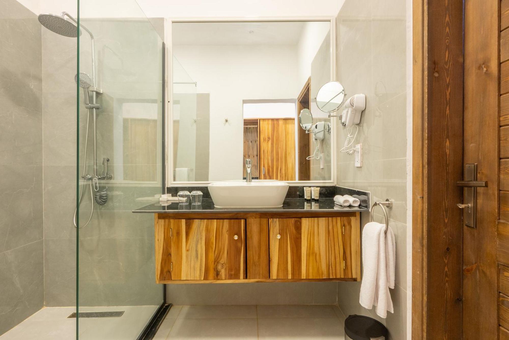 Royal Mandarin Hotel & Resort Pwani Mchangani Exteriör bild